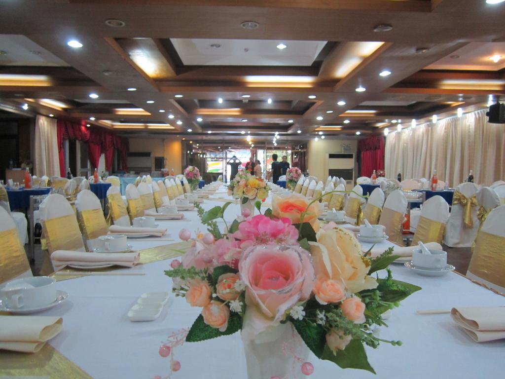 Lopburi Inn Hotel Εξωτερικό φωτογραφία